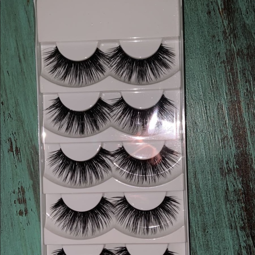 Eyelashes